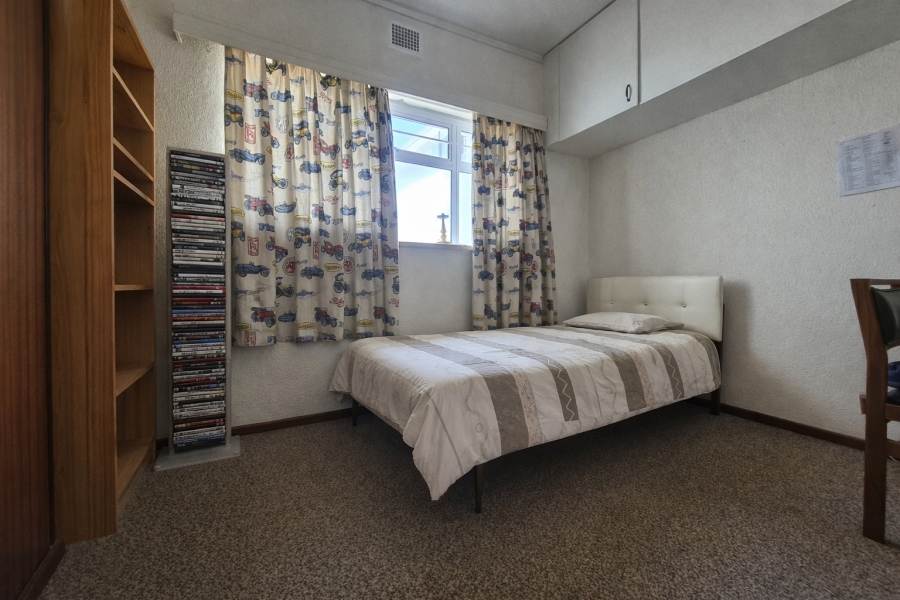 2 Bedroom Property for Sale in Wynberg Upper Western Cape